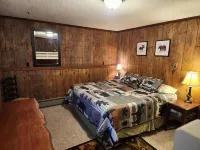 Chalet-Style Retreat – Sauna, Fireplace + Outdoor Firepit Near Big Powderhorn - 2-Star