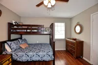 "The Cabin" at North Alabama Sailing Marina - Sail, Fish, Ski or Just Relax! - Chalets
