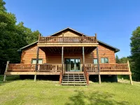4bd/5ba Luxe Log Cabin - Sunset View of Torch Lake, Hiking Trails, Premier Golf - 5-Star