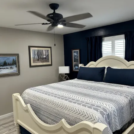 Located on a beautiful ranch! Relax with mountain view’s & a pool table