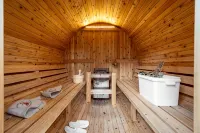Luxury,Log Cabin 65AC. of Private Forest, Trails,Sauna,Hot-Tub. Baughman Park. - Alphydda