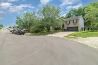 Modern Kentucky Retreat Near Ark & Cincinnati! - 2-Star