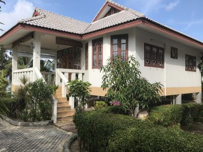 Krisada Beach Resort