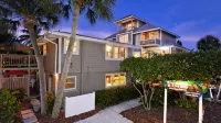 Elegant 2 Br + Den / Heated Pool / Steps to Siesta Beach - 4 Sao