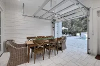 5⭐️ home w/CARR HOUSE!PVT POOL!DUNE BUGGY!6 Seater GOLF CART!5 min walk 2 beach! - Wifi