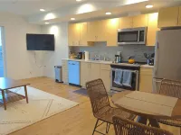 Space Needle and Mountain View. Top-Floor Condo - con vista montagne