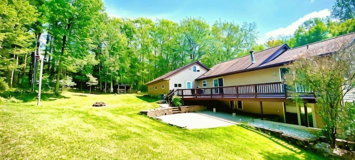 Your Northwoods Home Away from Home! Hotels in Marinette County
