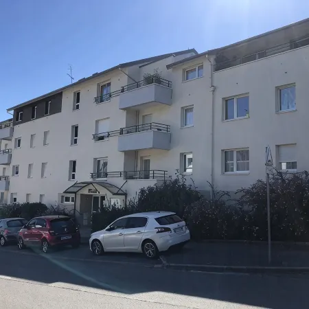 Confortable Studio Avec Balcon en Plein Centre de Concarneau - Parking Privé