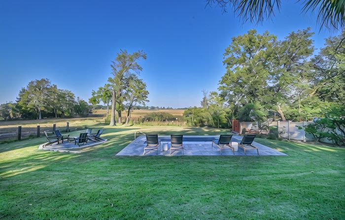 Peaceful 3Br, Private Pool & Marsh Views Minutes from Charleston & Beaches