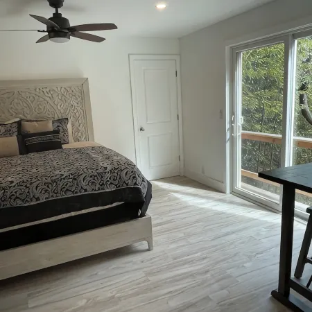 Pristine 7BR 4.5BA house w/ heated Pool at Fire Island Pines 500' to ocean