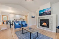 Spacious 1 Level Sisters Home - Walk to Downtown - Boutique