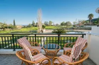 Captain's Villas - 4-Star
