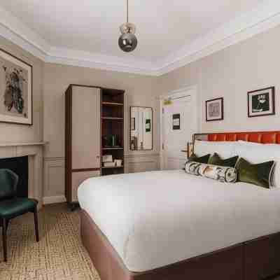Parade Hotel Bath Rooms