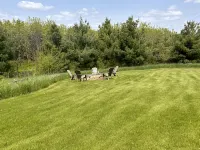 Beautiful rustic and secluded cabin on a dead end lane and close to Galena, IL. - 3-stjärniga