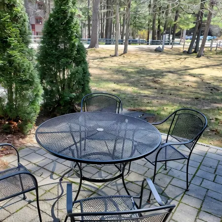 Nice Condo At Attitash Mountain Village, Close to Storyland, Location!