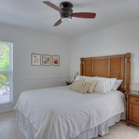 Casa Chiquita - 3/2 Pool - Waterfront - 75’ Dock - Ground Level