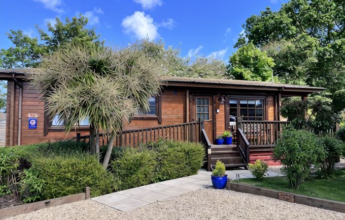 Cherry Lodge, Cedar Springs, Self Catering Log Cabin, Heacham,Close to the Beach