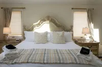 Beautiful lakefront vacation property in Mashpee - Wi-Fi