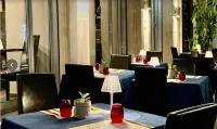 VESUVIANUS Rooms and More - 朝食