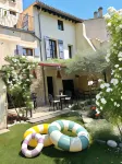 B&B Temps Suspendu Provence - Pools
