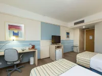 Comfort Suites Londrina - Parkering