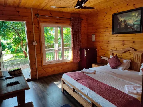 Casa Seaesta Beach Cottages and Suites - con vistas a la montaña