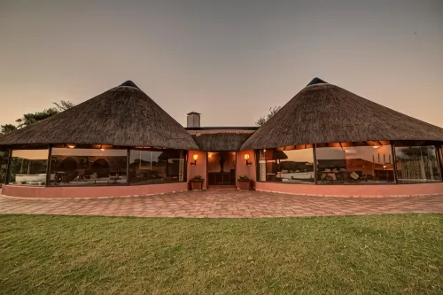 Mount Etjo Safari Lodge - Parking