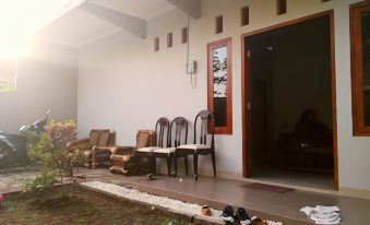 Adikarta Guesthouse Janti
