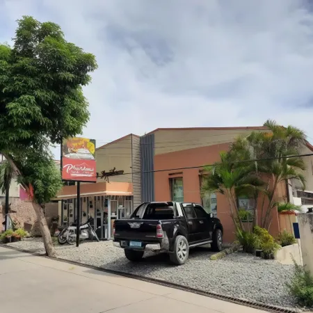 RedDoorz @ Calceta Street Cogon Отели рядом с достопримечательностью «Bohol National Museum»