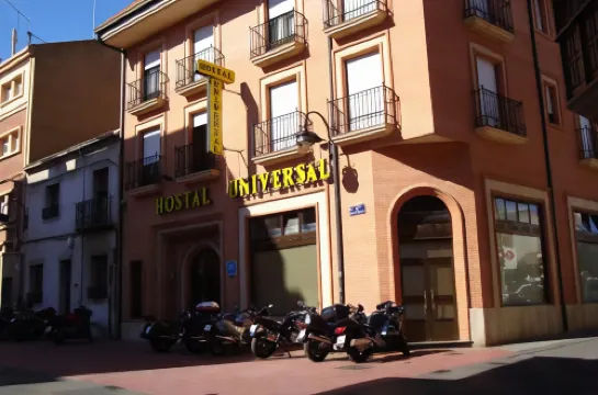 Hostal Universal Hotels in Benavente