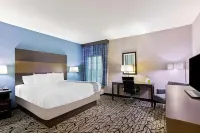 La Quinta Inn & Suites by Wyndham Cullman Hotels in Cullman