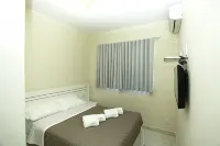 裡維洛公寓飯店 Lagoa Paulino附近的飯店