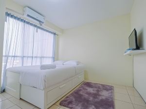 Tifolia Studio Apartment with Double Bed Near LRT Station
