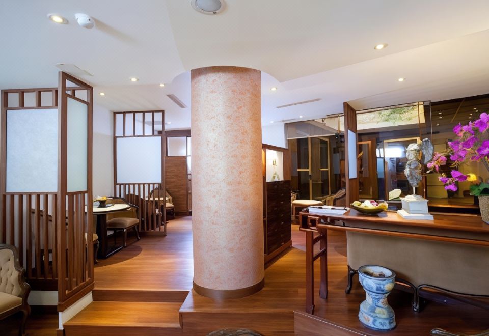 2. 데자뷰 호텔..