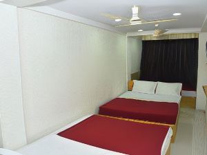 Hotel Sai Raje Square