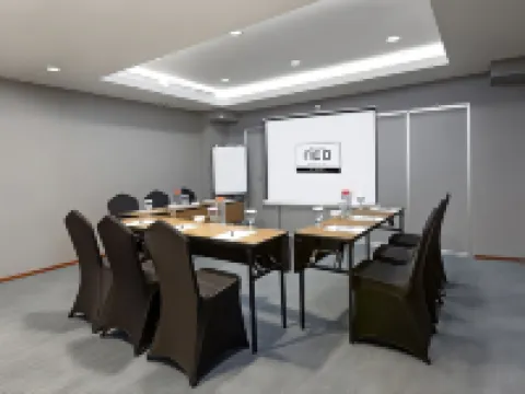 Hotel Neo Gading Solo Hotels in Surakarta