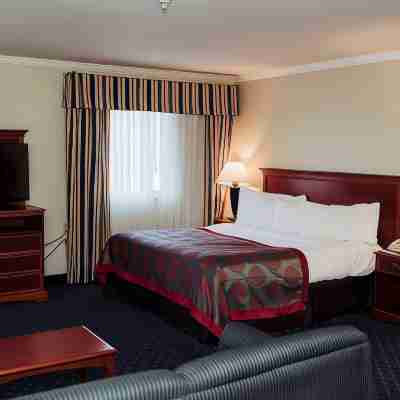 Ramada by Wyndham Yakima Rooms