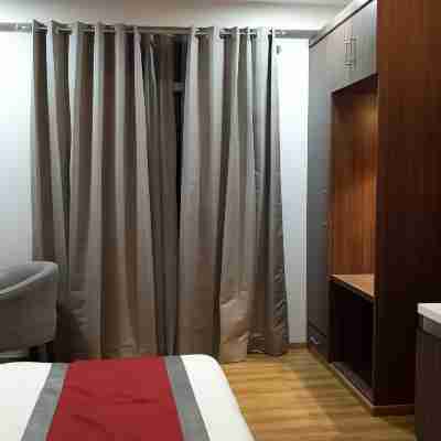 Amrapali Residency Rooms