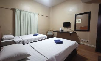 OYO 90281 Hotel Taj Seksyen 13