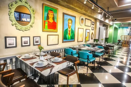 Royale Parc Hotel Tagaytay Отели рядом с достопримечательностью «Тагайтай»