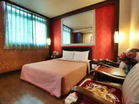 Hotel Lee-Chan Hotels near Ciyou Temple