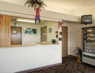 Red Carpet Inn Windom Hotels in Windom