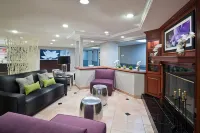 La Quinta Inn & Suites by Wyndham Cleveland Macedonia Hotels in Macedonia