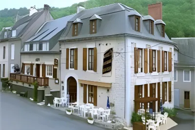 LOGIS Hôtel-restaurant Les Coudercous Hôtels à : Laguiole