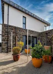 Antrim House Guest Rooms & Suites Hotels near Barry's Amusements