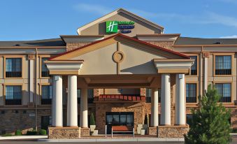 Holiday Inn Express & Suites Longmont - Boulder Area