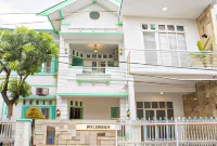 DD House Malang Hotell i Tulusrejo