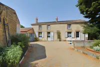 La Jariette Hotels in Thouars
