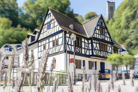 Landgasthof Zur Burg Grenzau Hotel di Ransbach-Baumbach