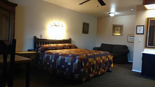 Chama River Bend Lodge